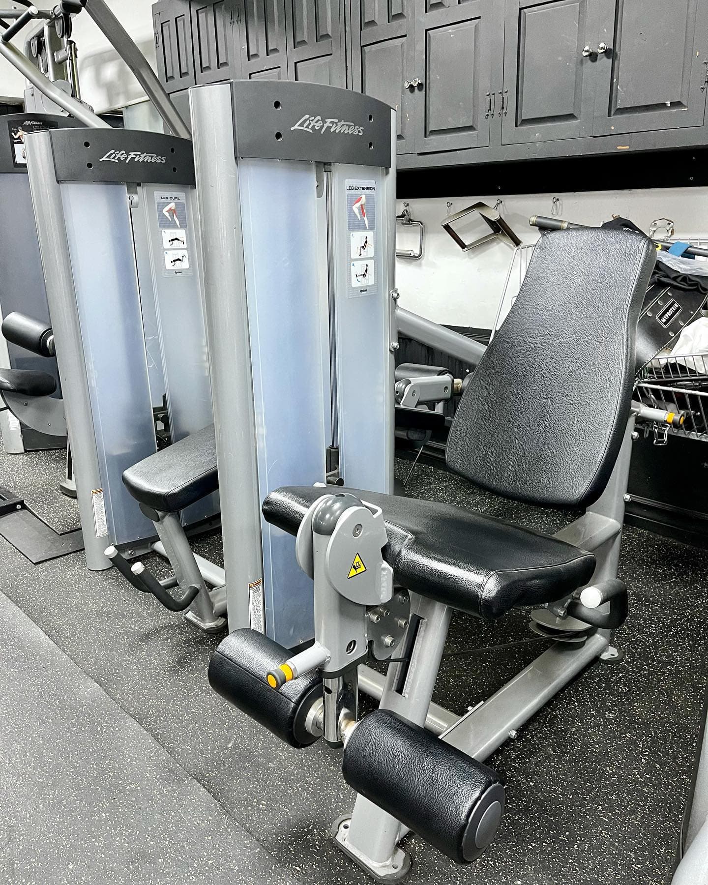 Life Fitness Signature Series Pull Down by Life Fitness, used strength equipment for sale at TJ Gym Equipment
